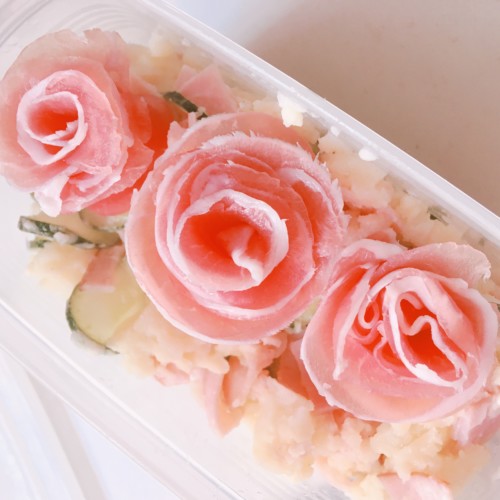 生ハムでお花の形の作り方の画像