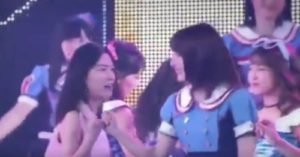 松井珠理奈と宮脇咲良の画像