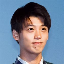 竹内涼真の画像